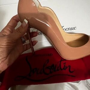 Christian Louboutin Hot Chick Patent Leather Pumps-Beige